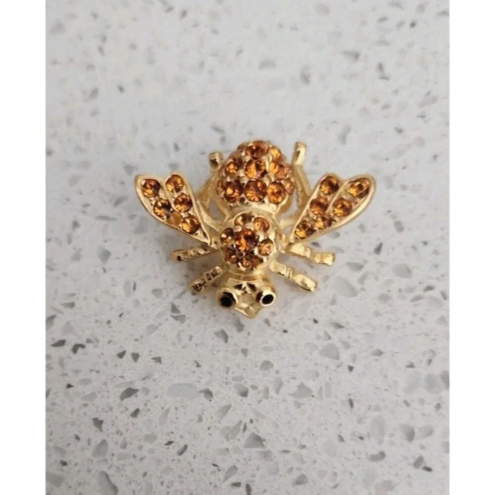 Joan Rivers 10 Ten Interchangeable Bee Pin Brooch Classic Collection